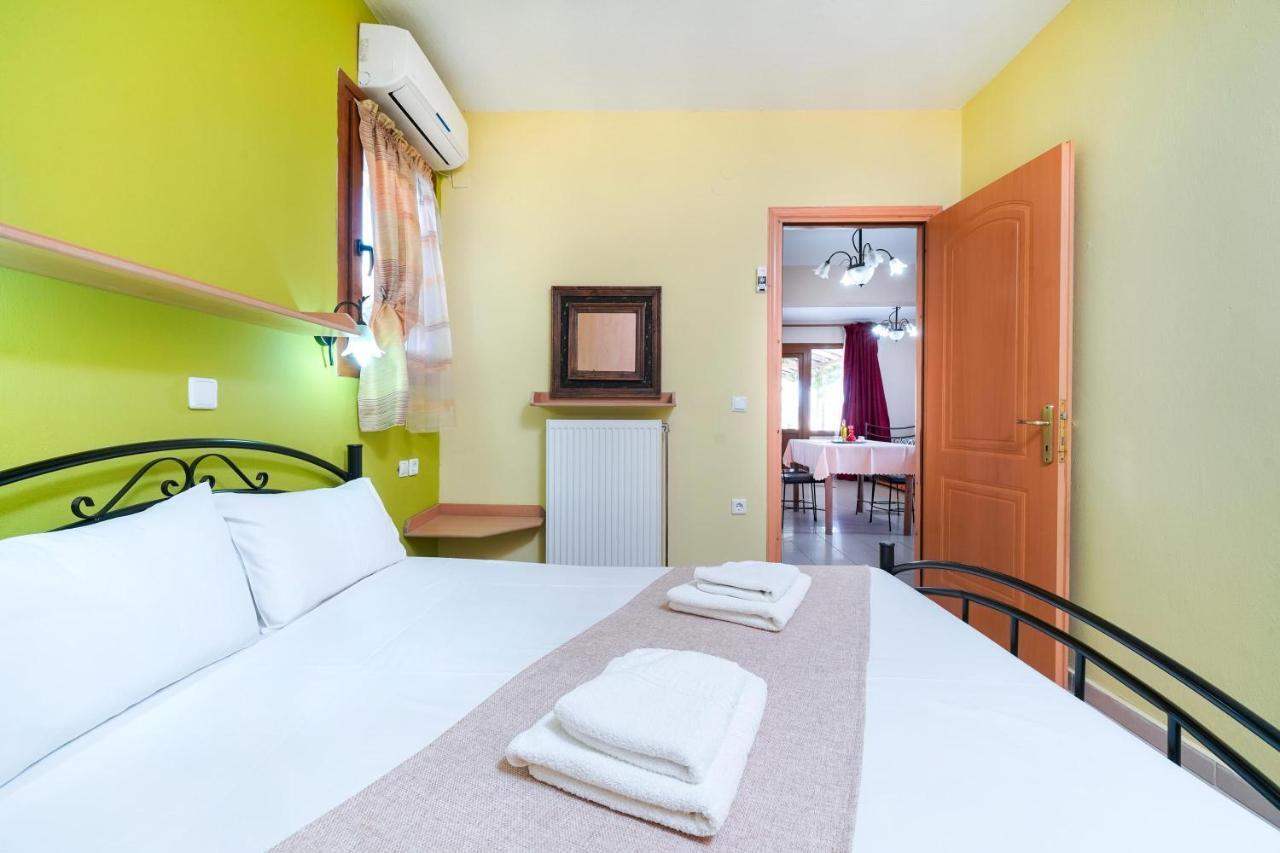 Villa Golden Nest 利迈纳里亚 外观 照片