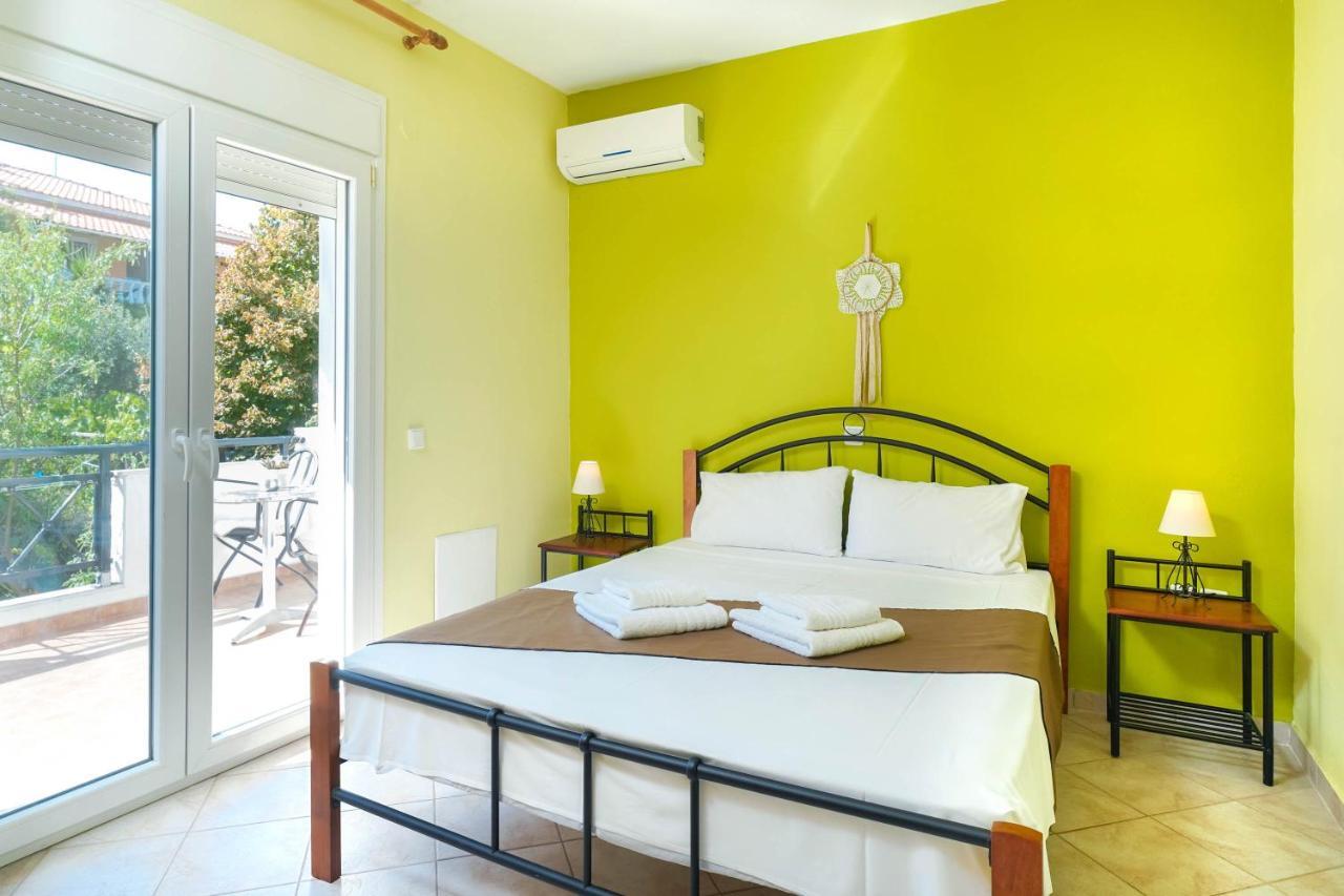 Villa Golden Nest 利迈纳里亚 外观 照片