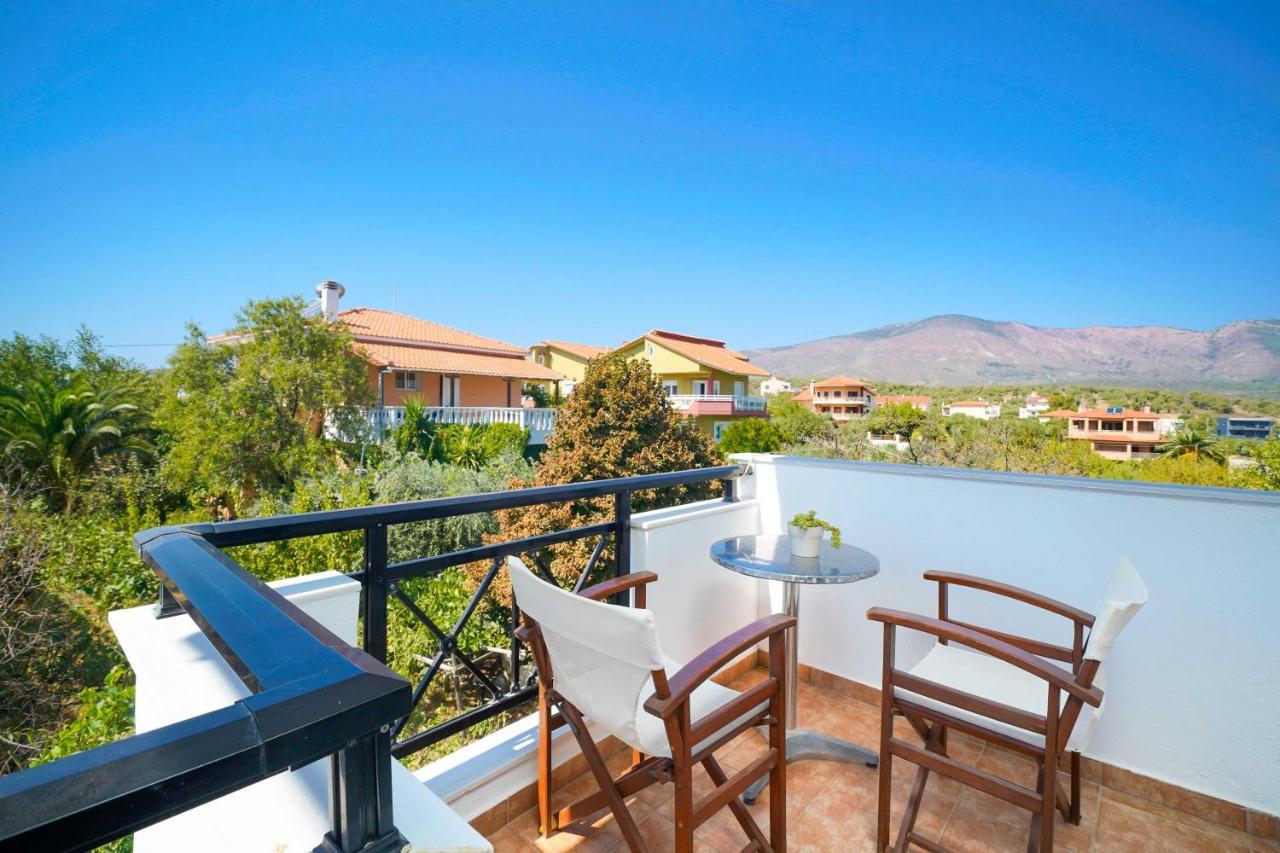 Villa Golden Nest 利迈纳里亚 外观 照片