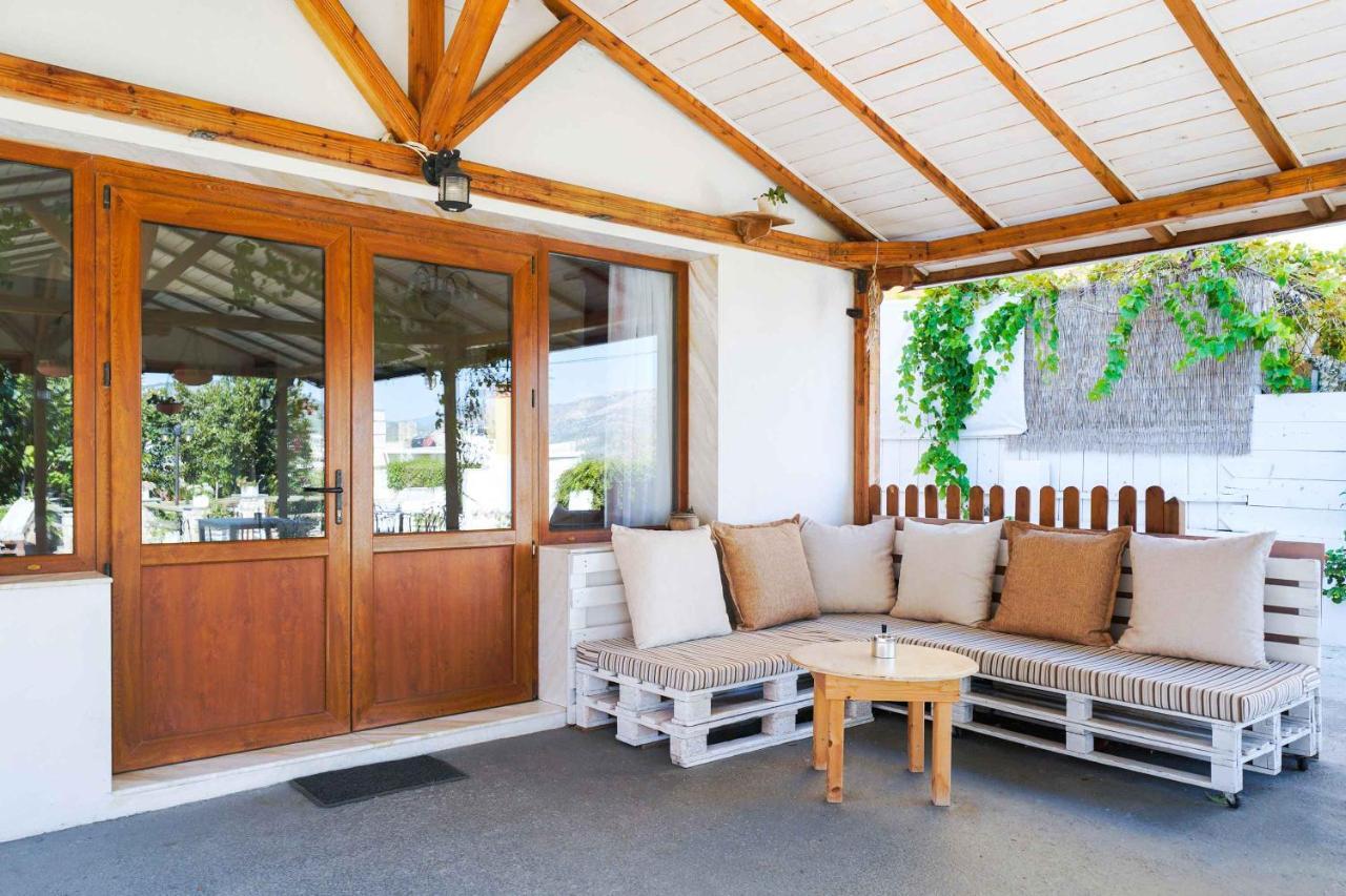 Villa Golden Nest 利迈纳里亚 外观 照片