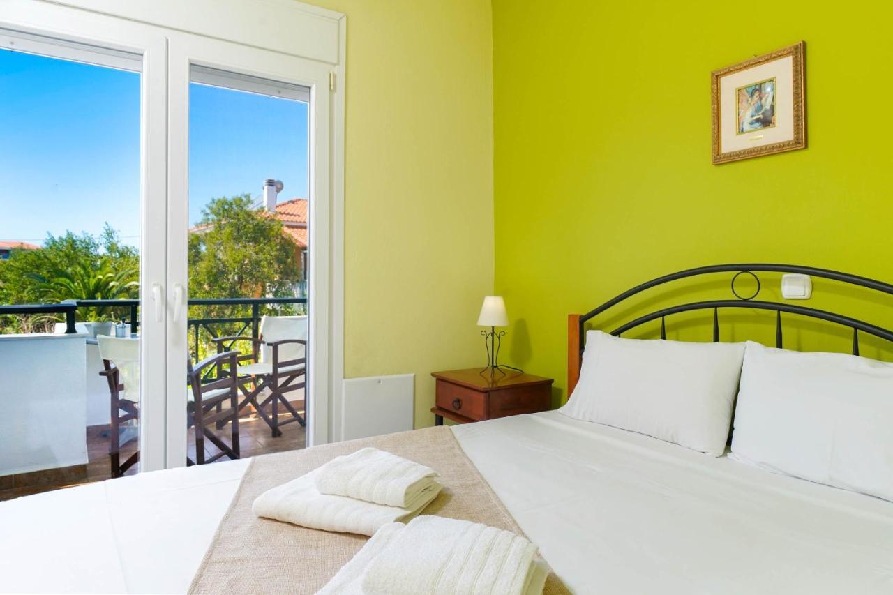 Villa Golden Nest 利迈纳里亚 外观 照片
