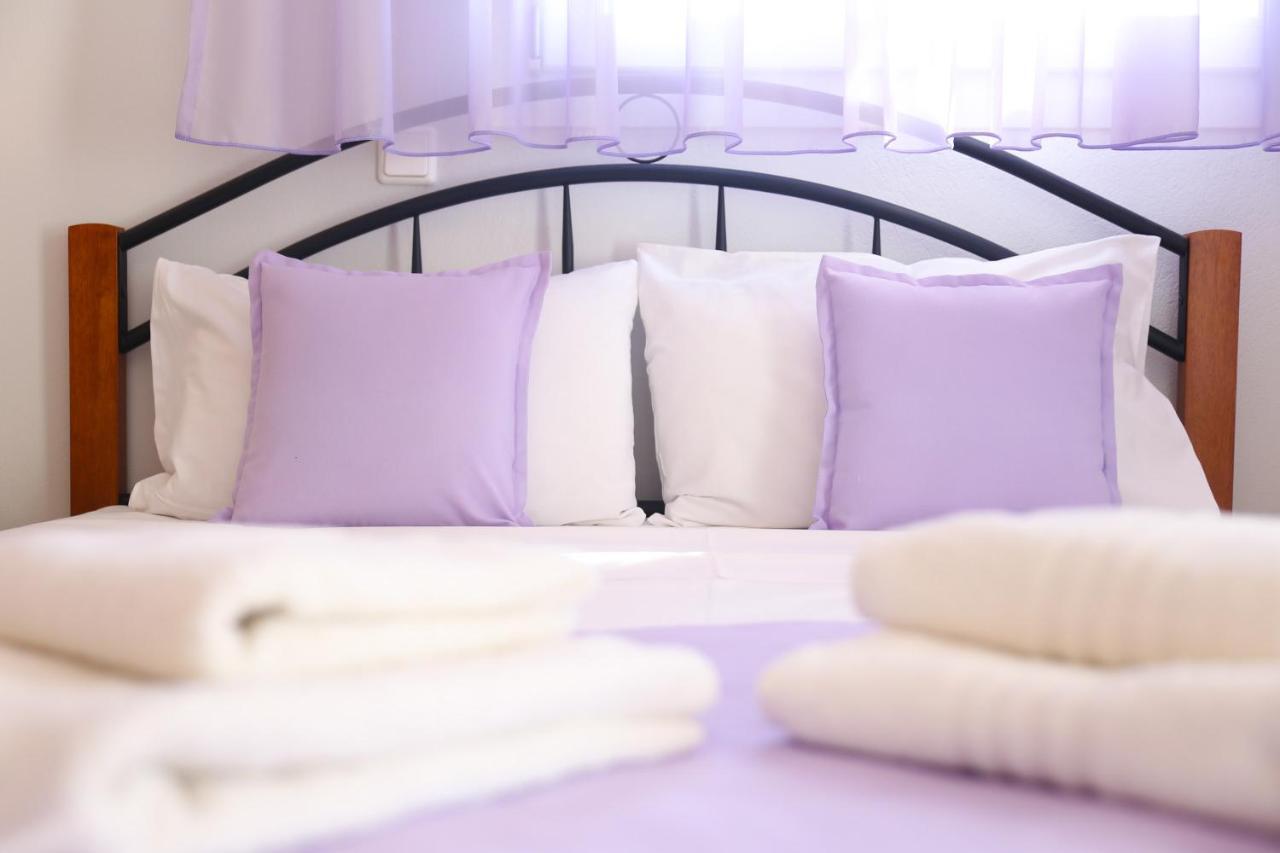Villa Golden Nest 利迈纳里亚 外观 照片