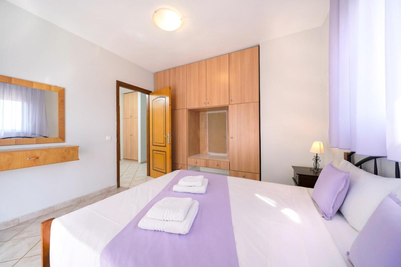 Villa Golden Nest 利迈纳里亚 外观 照片